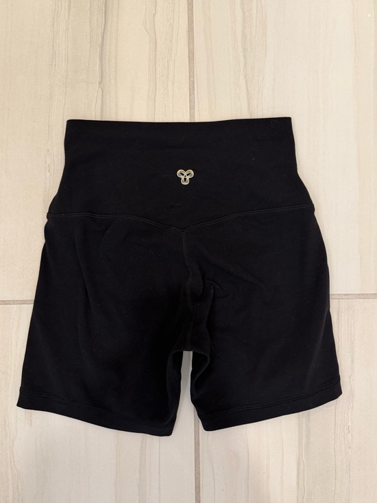 Aritzia Pants - Aritzia BUTTER Cheeky Hi-Rise 5” Short